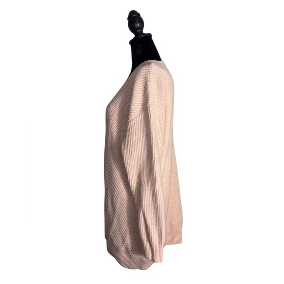H&M Ribbed V-Neck Soft Sweater in Powder Pink Size Small Long Sleeve - Picture 5 of 8